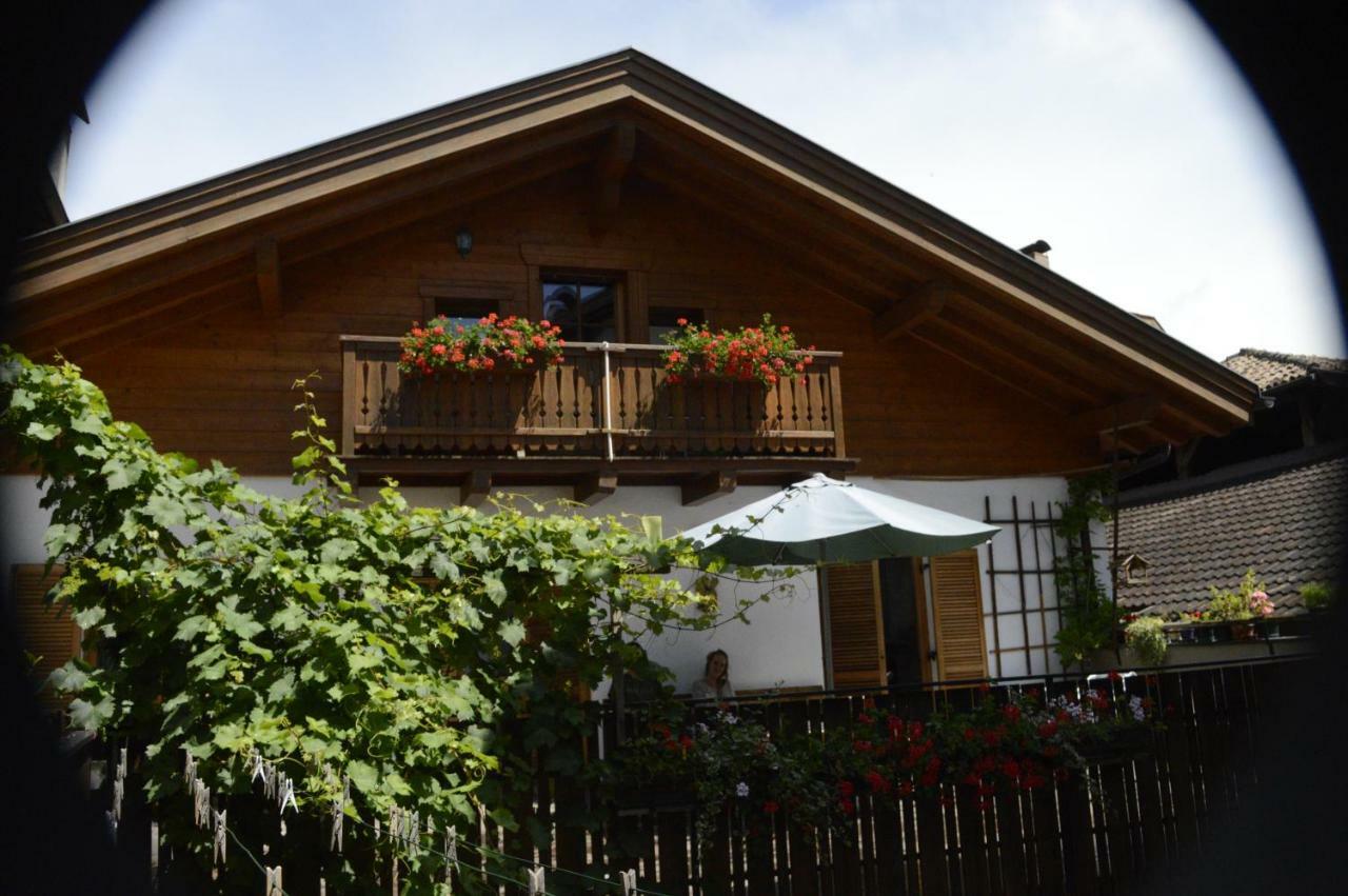Hof Am Brunnen Apartment Cornaiano Exterior foto